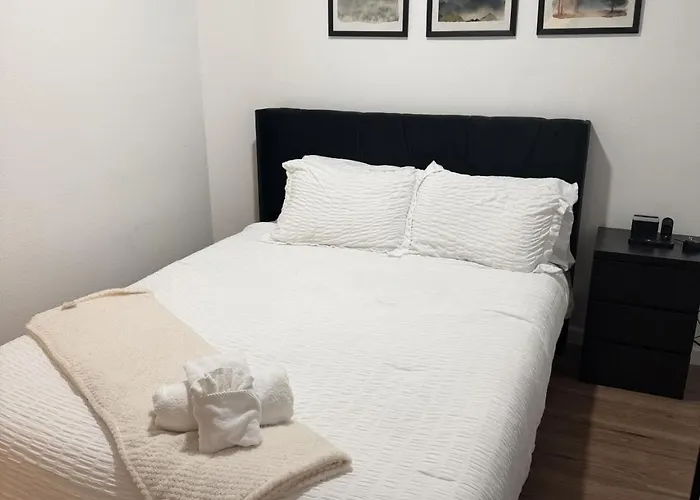 Ferienhaus Old Town Art • 3br Sleeps 10 • Pool