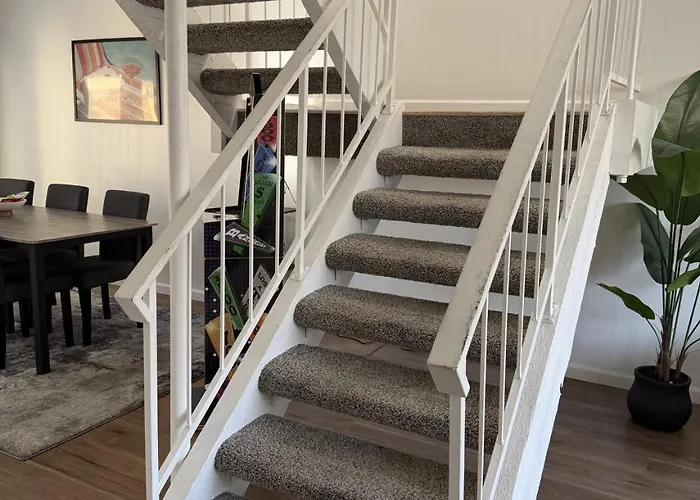 Old Town Art • 3br Sleeps 10 • Pool Scottsdale