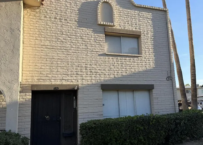 Old Town Art • 3br Sleeps 10 • Pool Ferienhaus Scottsdale